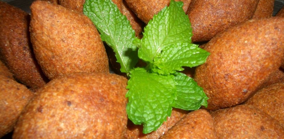 Kipe (Kibbeh) de carne